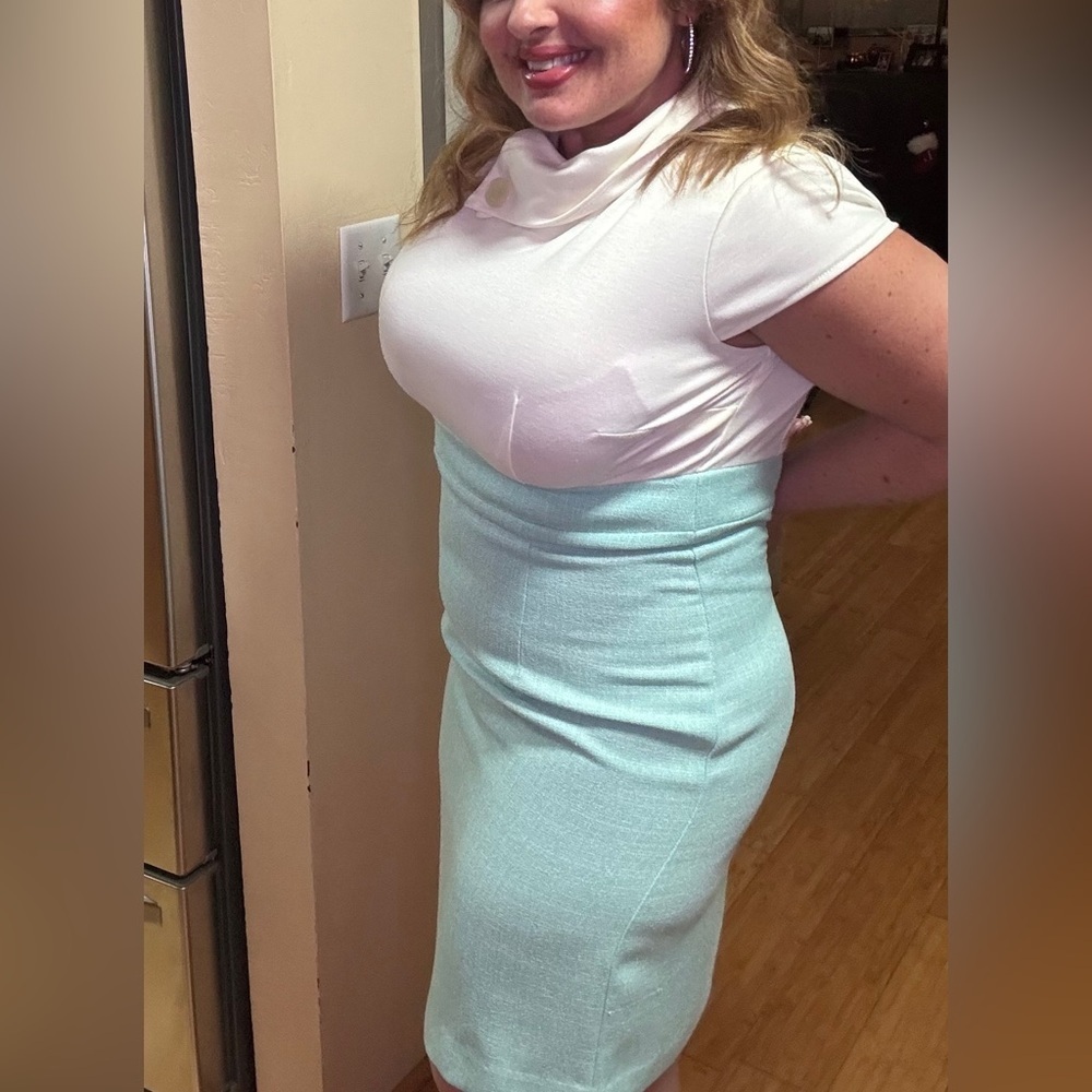 Chic White and Light Blue dress midi - Picture 2 of 9